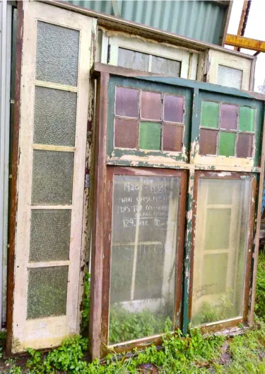 heritage patterened glass timber windows at moss vale recycled timber